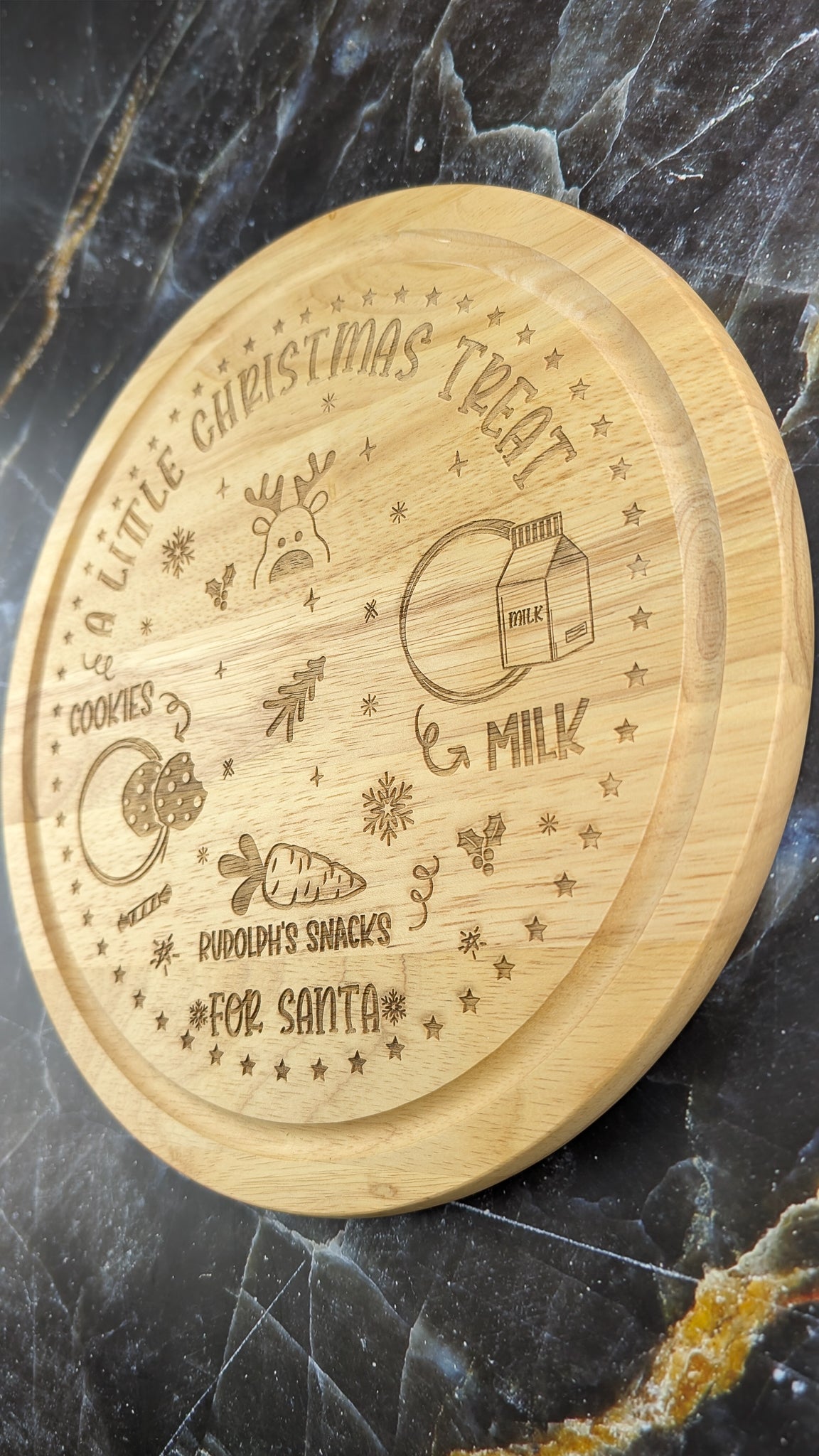 30cm round board - A little christmas treat - A & C Creative Concoctions